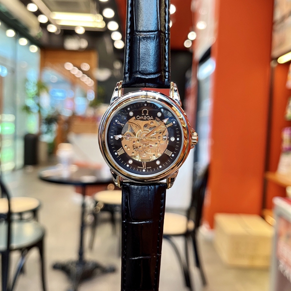 ブランド時計背面デザイン